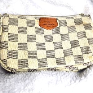 LOUIS VUITTON DAMIER AZUR  ACCESSOIRES MAKE-UP POCHETTE POUCH / WALLET